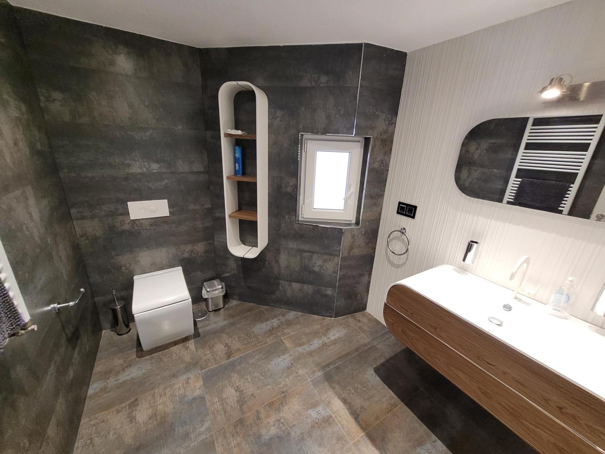 Piso Muy Amplio Y Centrico Con Vistas A La Bahia Apartment *