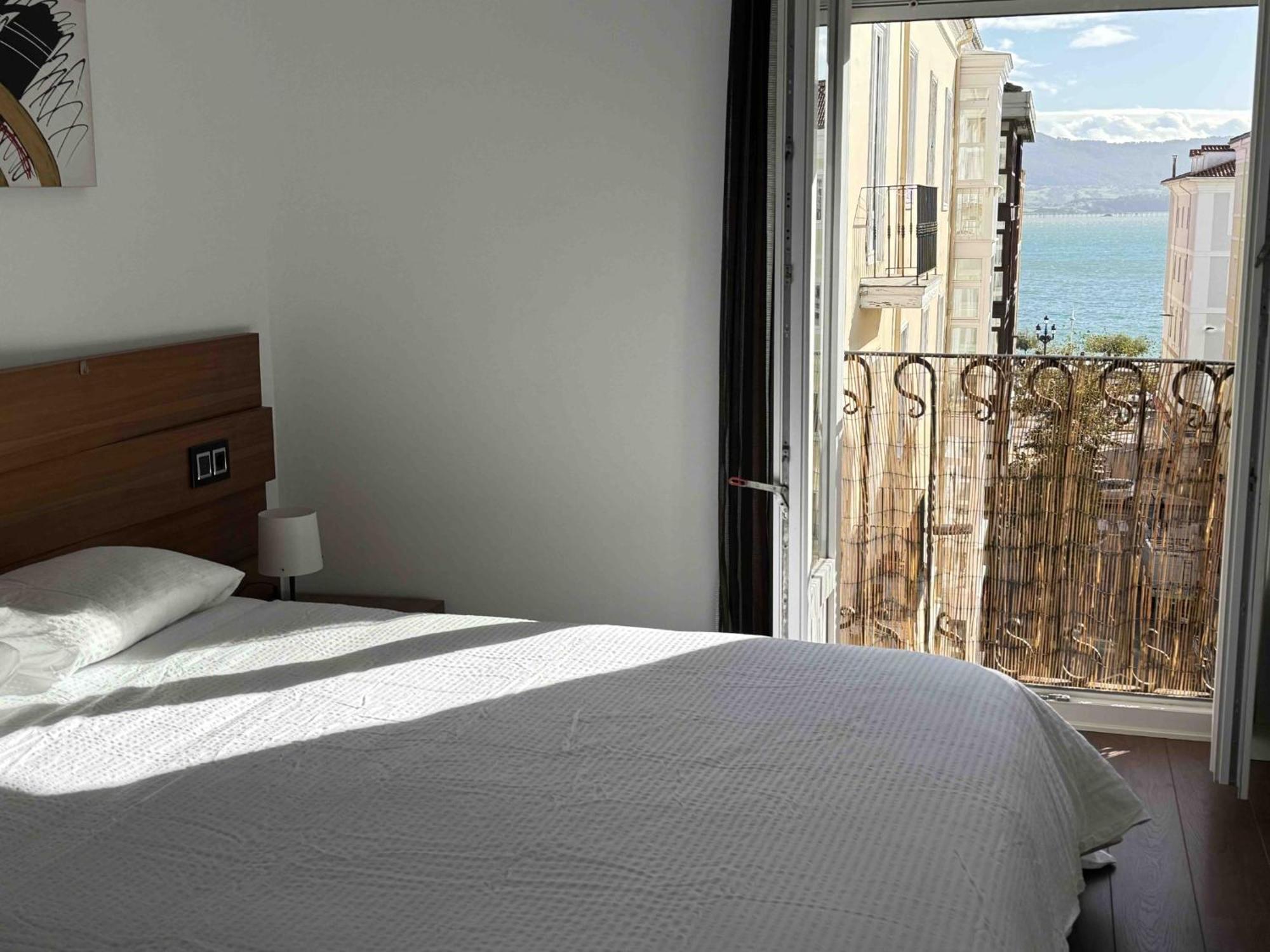 Apartment Piso Muy Amplio Y Centrico Con Vistas A La Bahia Santander